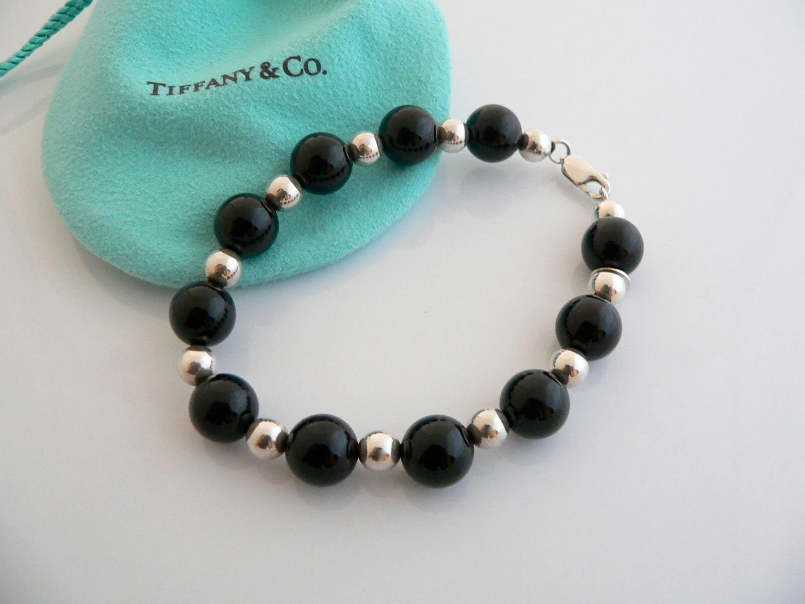 Tiffany & Co Silver Onyx Ball Bead Bracelet Bangle Chain 7.75 In Gift Pouch Love