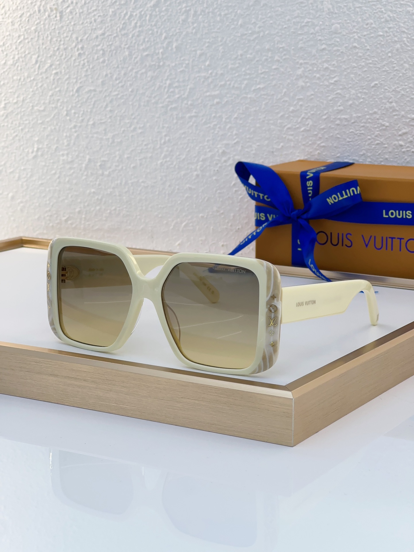 Louis Vuitton LV Sunglasses
