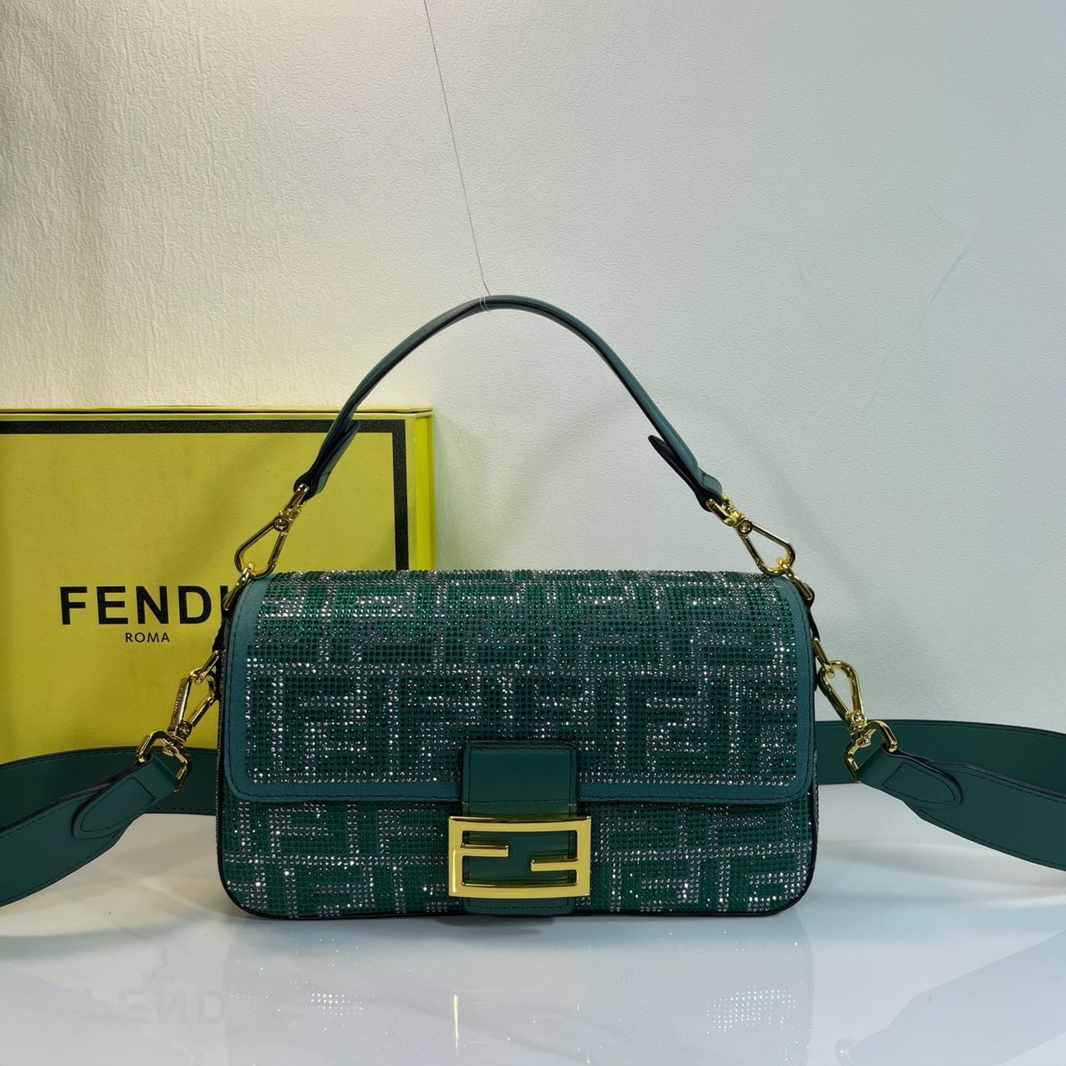Fendi Bag Fendi Bagauette Shoulder Bag