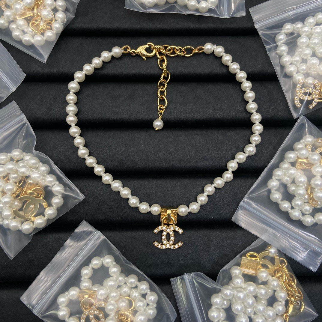 Chanel Necklace 040