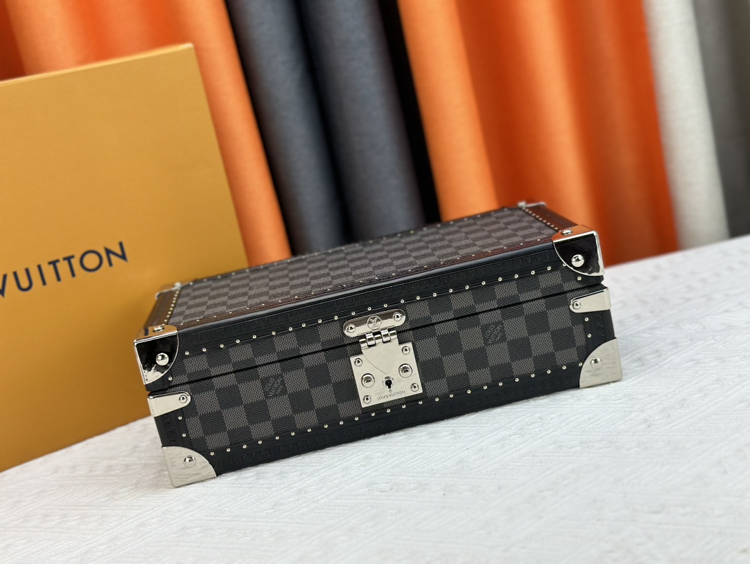 Louis Vuitton M4700B M47641 Shoulder Bag Handbag