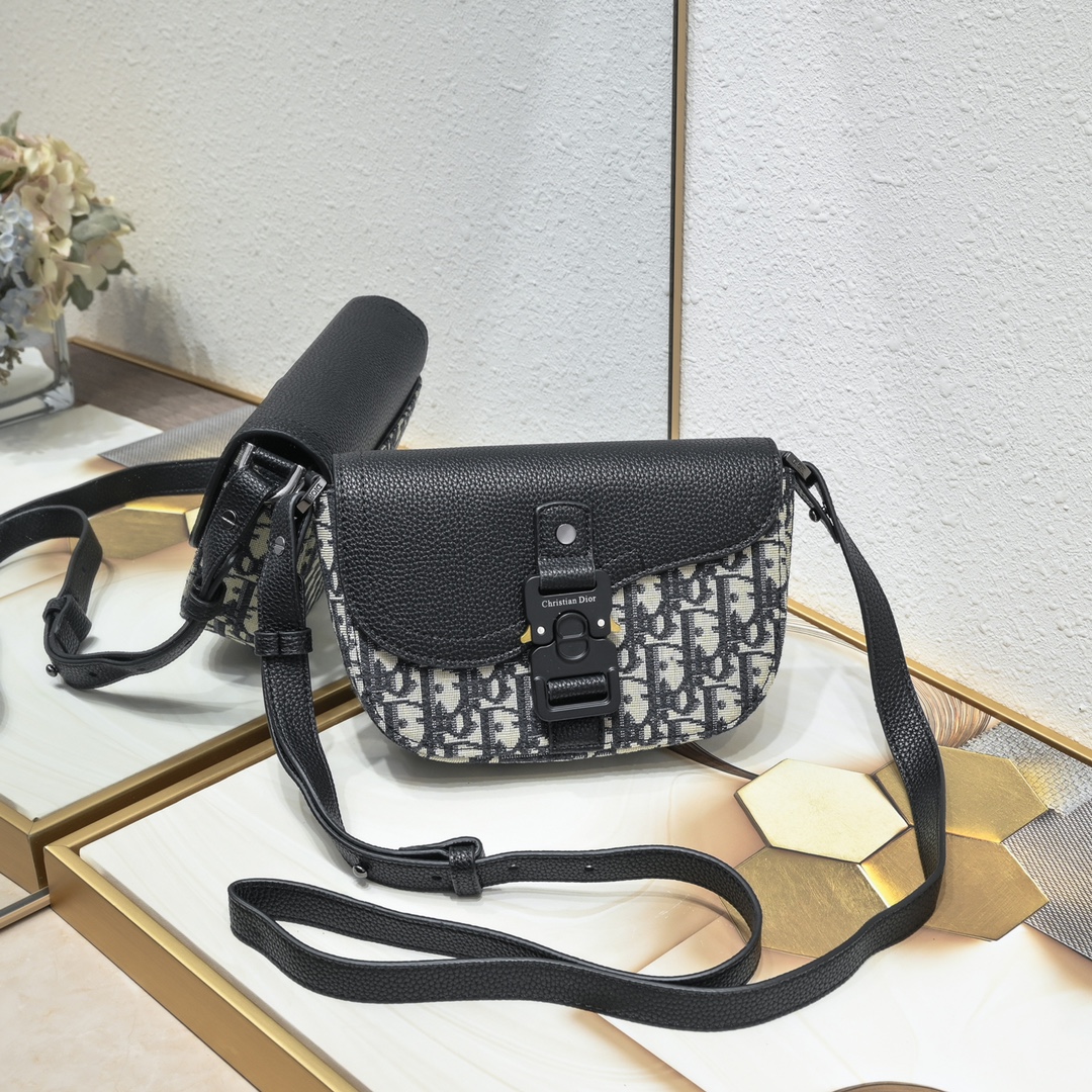 Dior Saddle Shoulder Bag 1089 XB002022 19.5cm