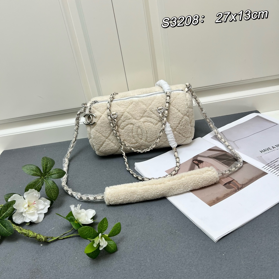 Chanel coconeige Fur bag S3208