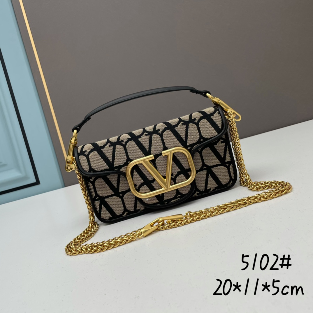 Valentino Garavani Calfskin Clutch Bag 5102