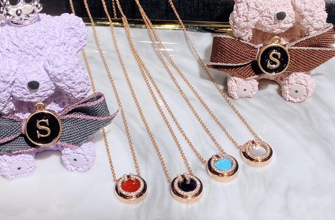 Tiffany Disc Chalcedony Necklace