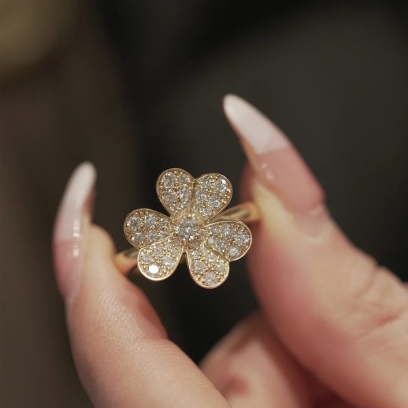 Van Cleef Ring Dupe, Clover Ring, Diamonds, Gold