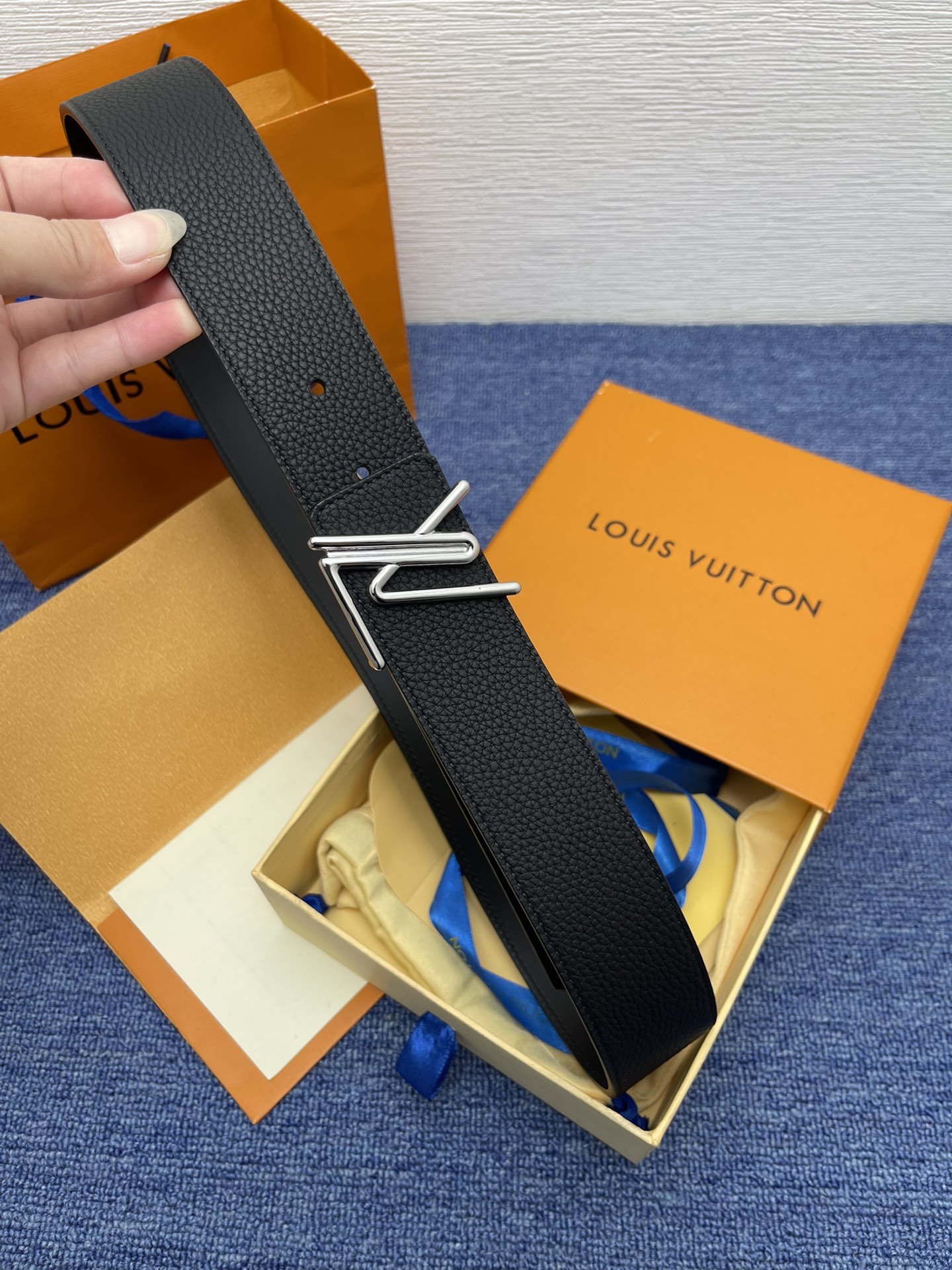 Louis Vuitton LV Leather Belts 1:1 Mirror Version