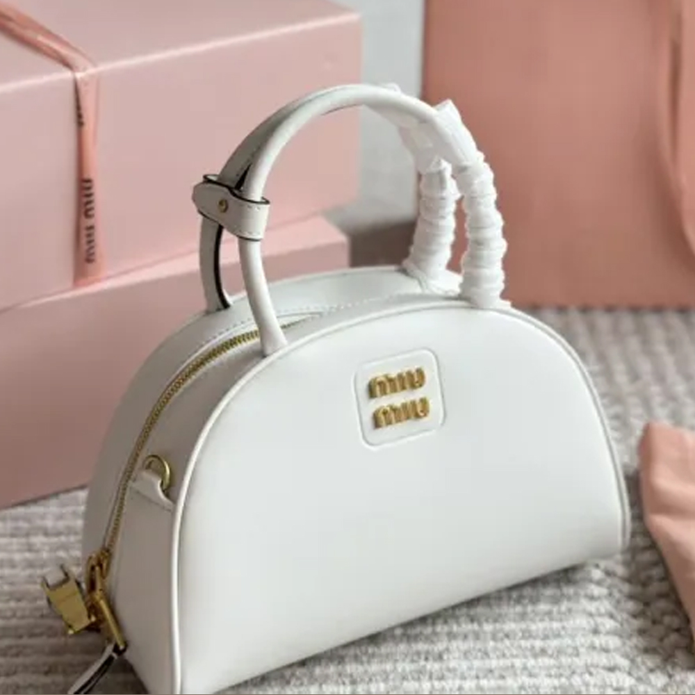 Miu Miu Handbag 008 LLS571 21cm