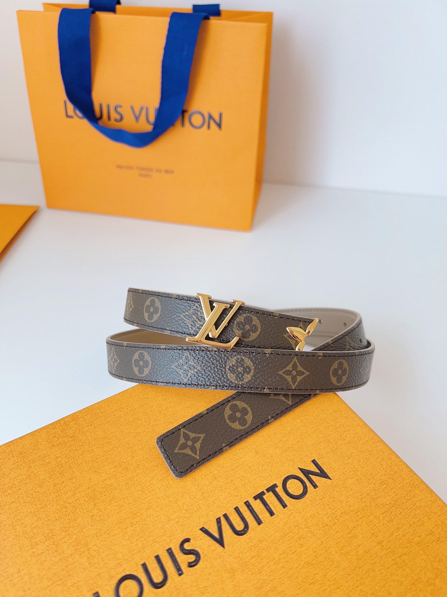 Louis Vuitton LV Leather Belts 1:1 Mirror Version