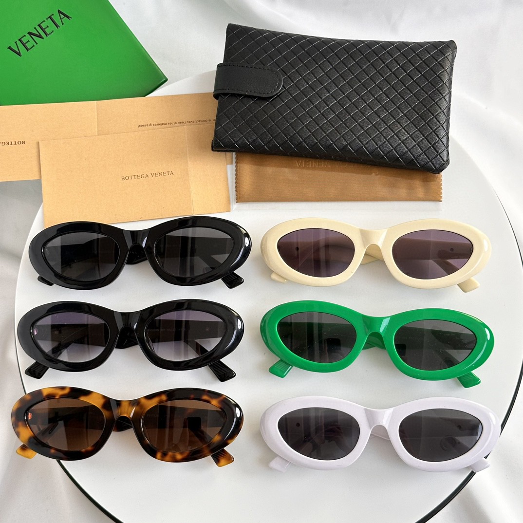 Bottega Veneta Sunglasses BV1032S SM051