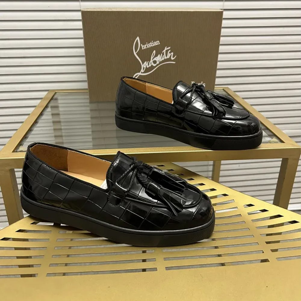 Christian Louboutin 046 Casual shoes HL003