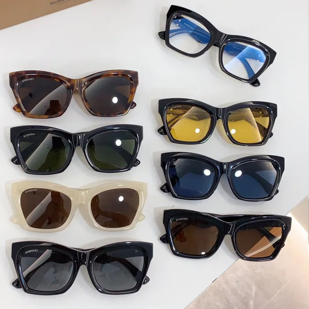 Burberry Sunglasses BE 4420U SM011