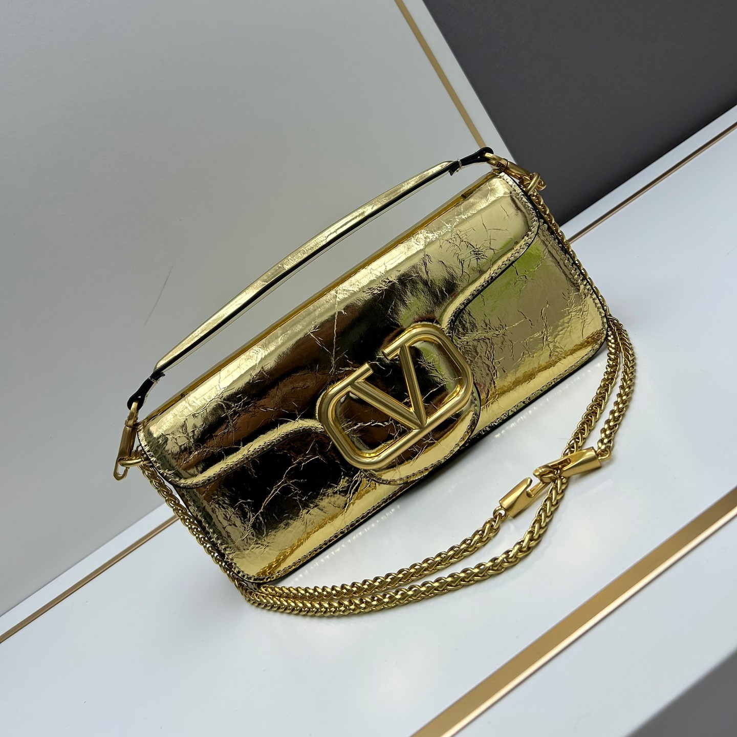 Valentino Garavani Stud Sign Shoulder Bag 20224#