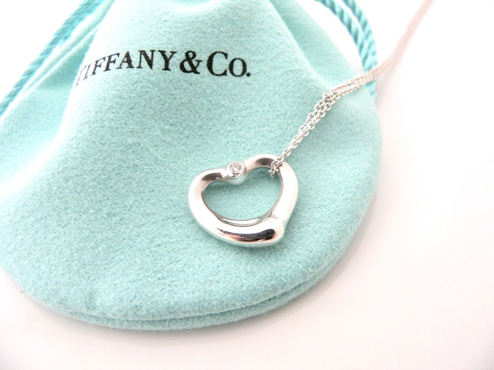 Tiffany & Co Diamond Heart Necklace Silver Peretti Pendant Charm Love Gift Pouch