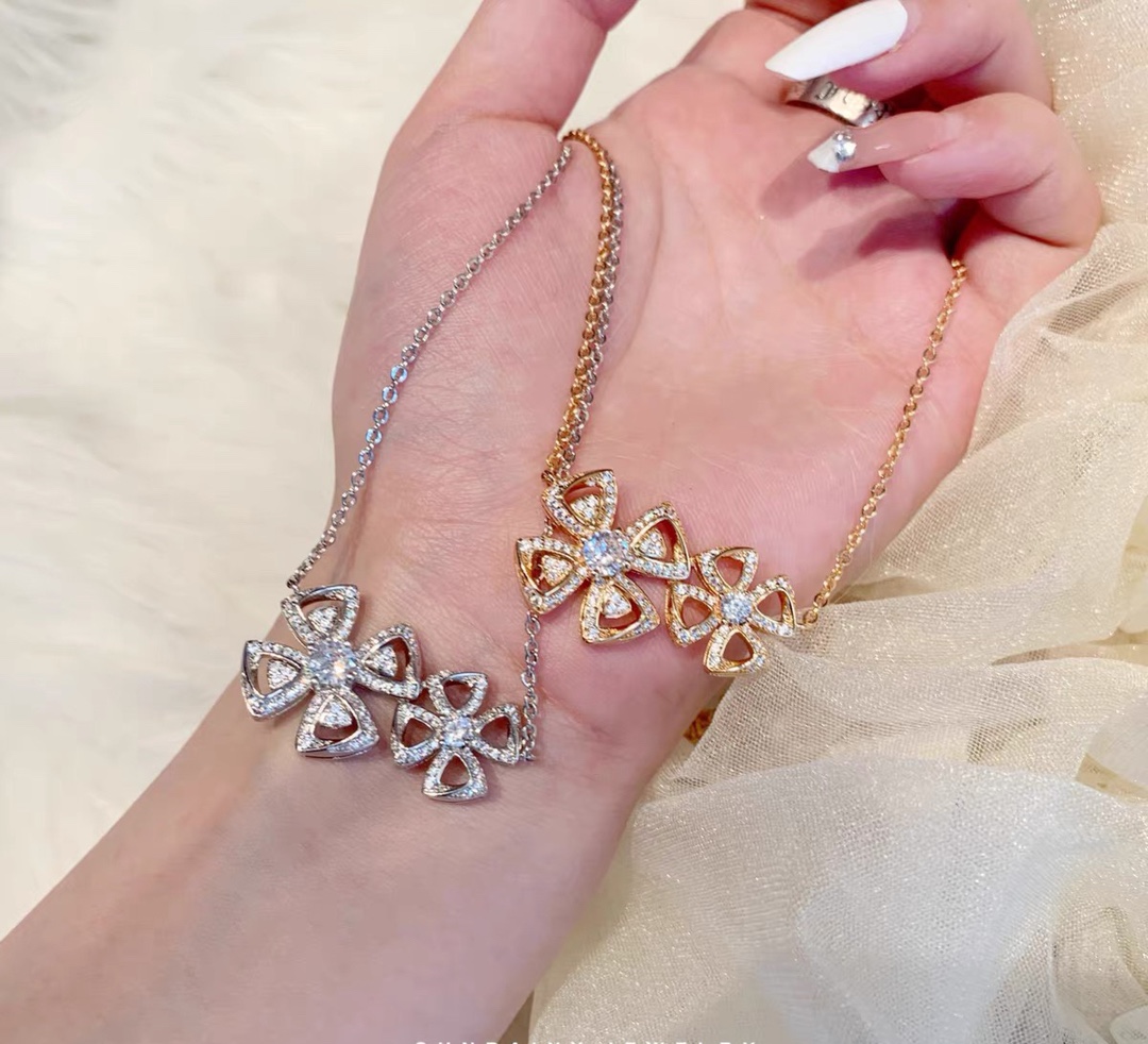 BVLGARI FIOREVER NECKLACE
