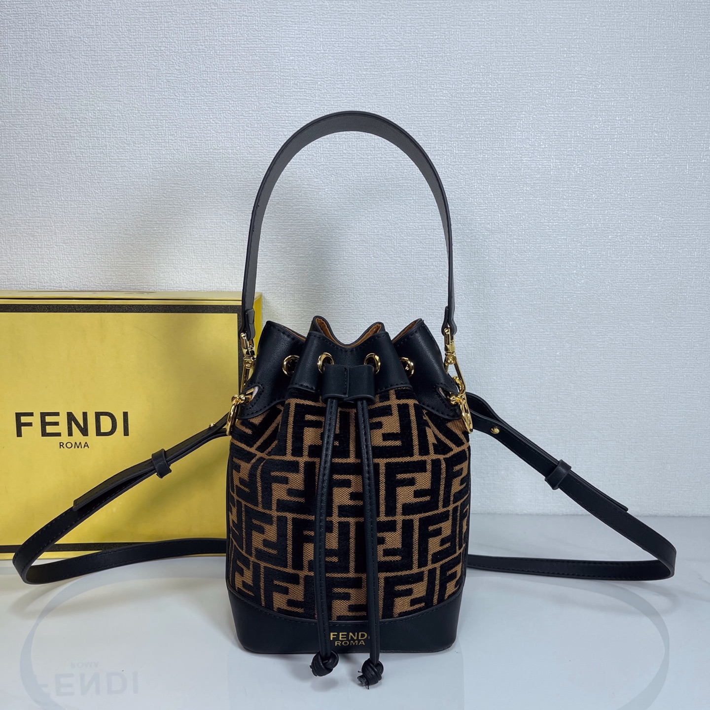 Fendi Bag Shoulder Bag 0189