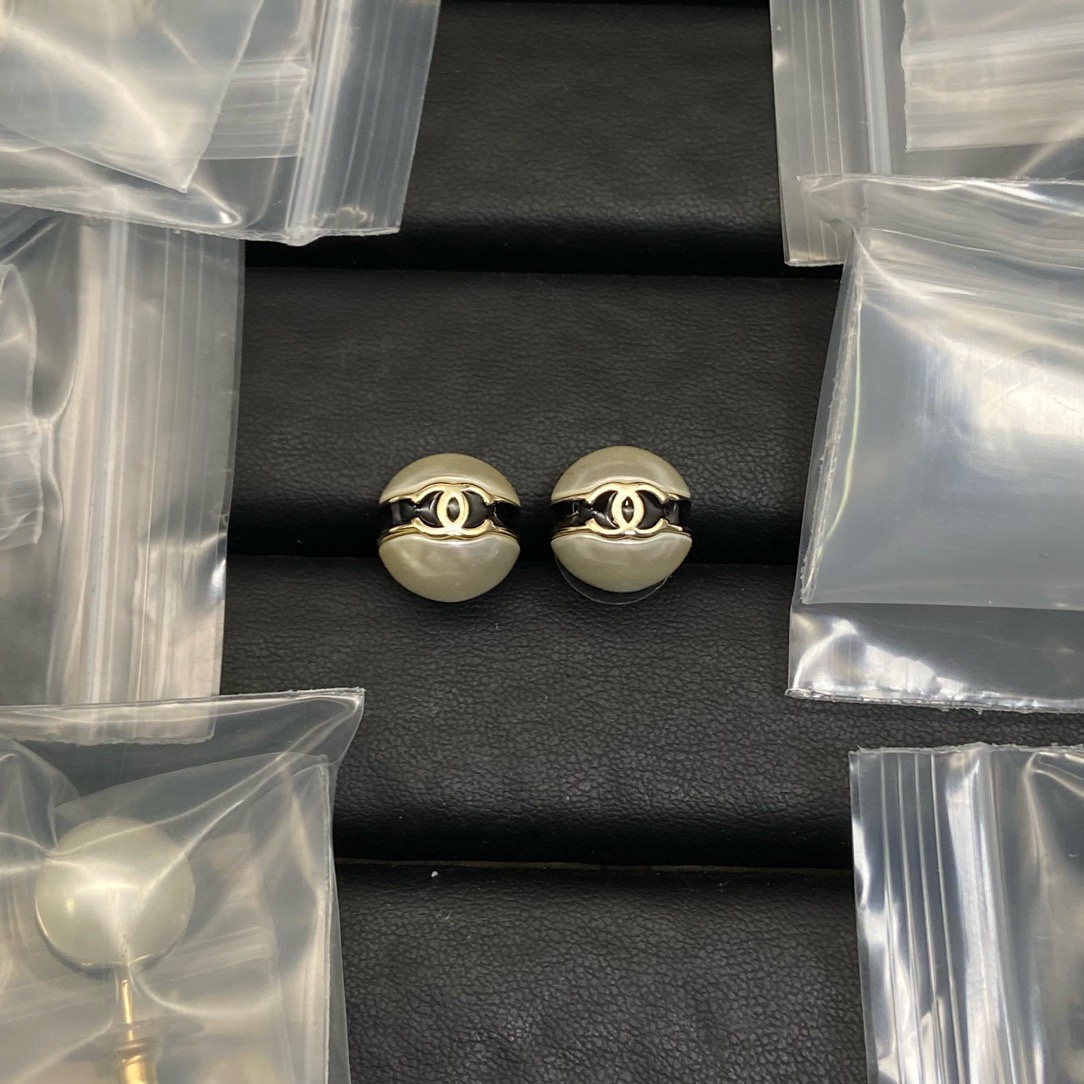 Chanel Earring 044