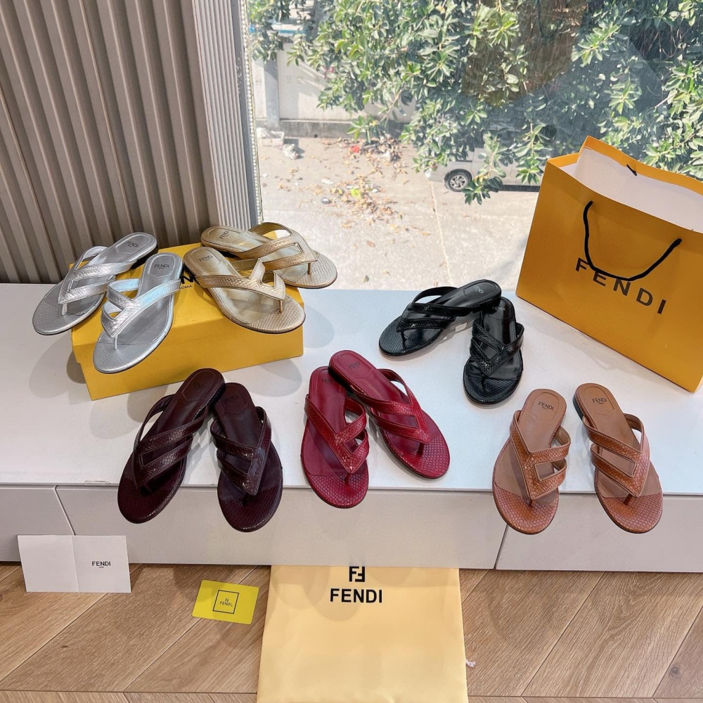 Fendi Shoes Flip-flops for ladies