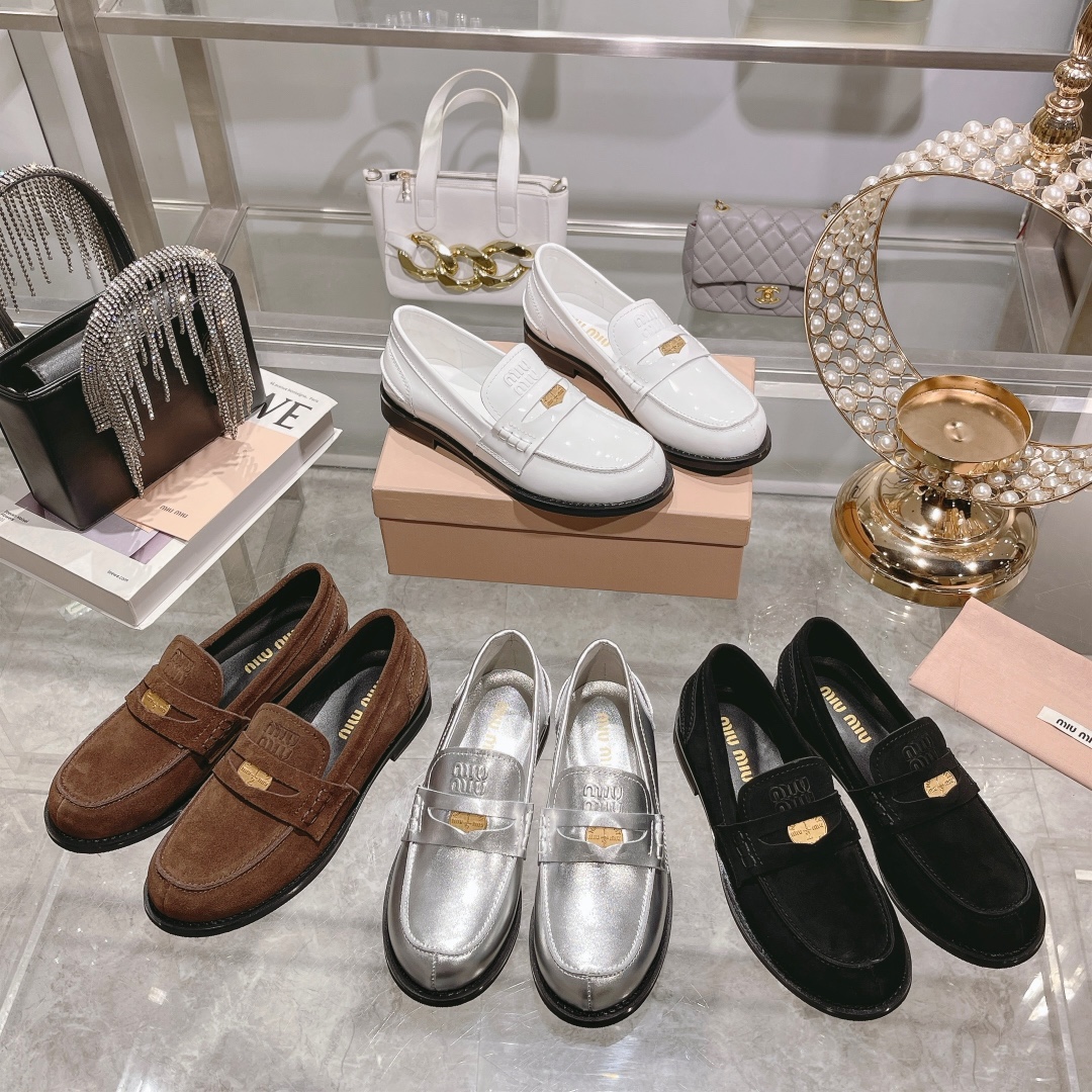 Miu Miu 007 Casual shoes XM092