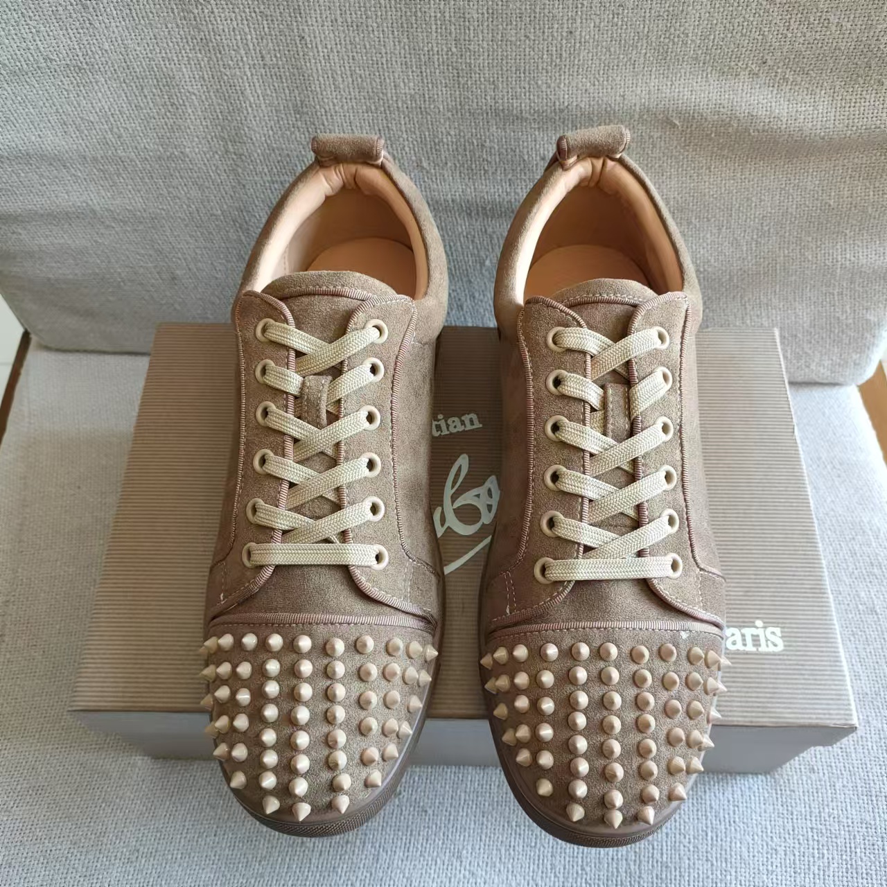 Christian Louboutin 061 Casual shoes HL003