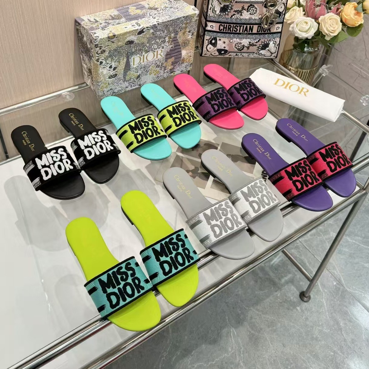 Dior Shoes Old flower embroidered slippers