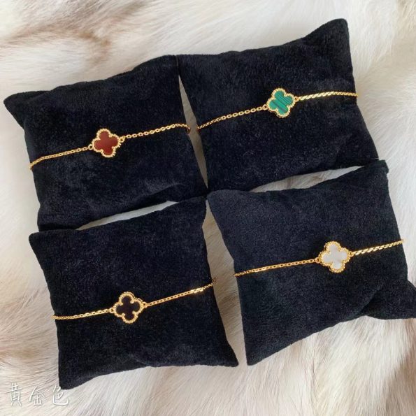 Van Cleef Bracelet Dupe, Mini Clover Bracelet