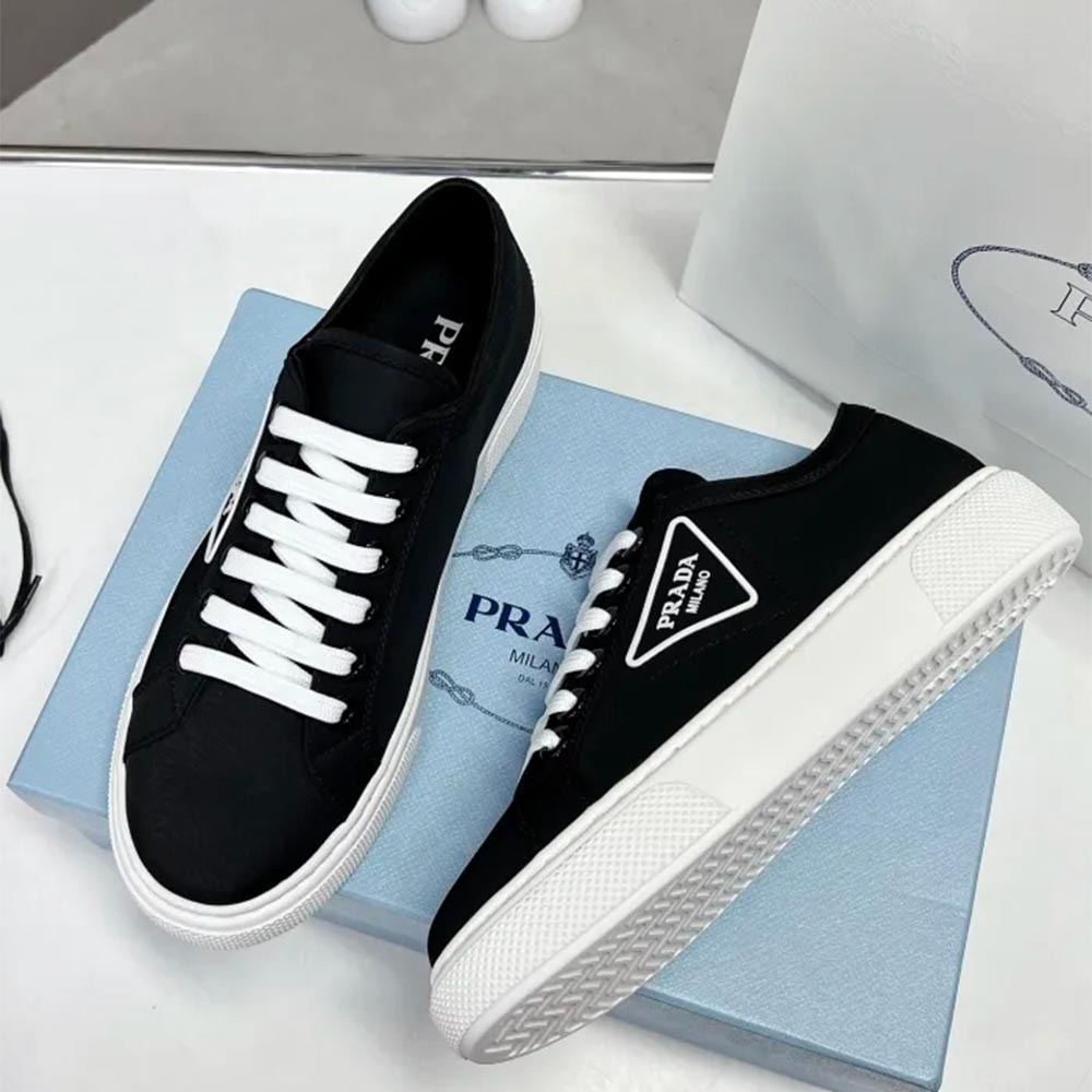 Prada shoes (35-40) PD009