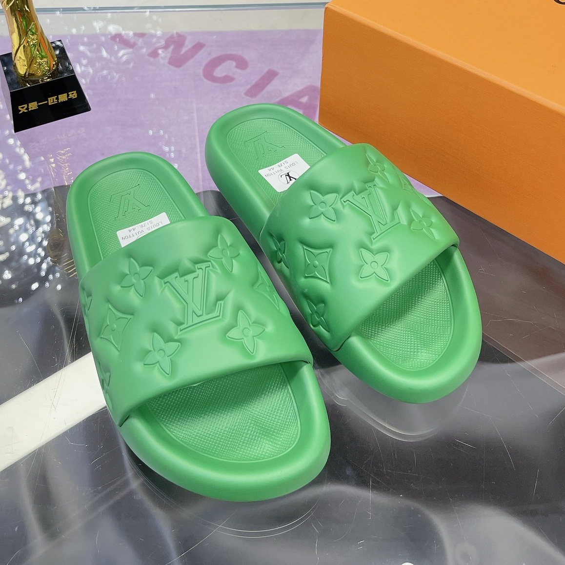Louis Vuitton Shoes Monogram relief slippers for couples
