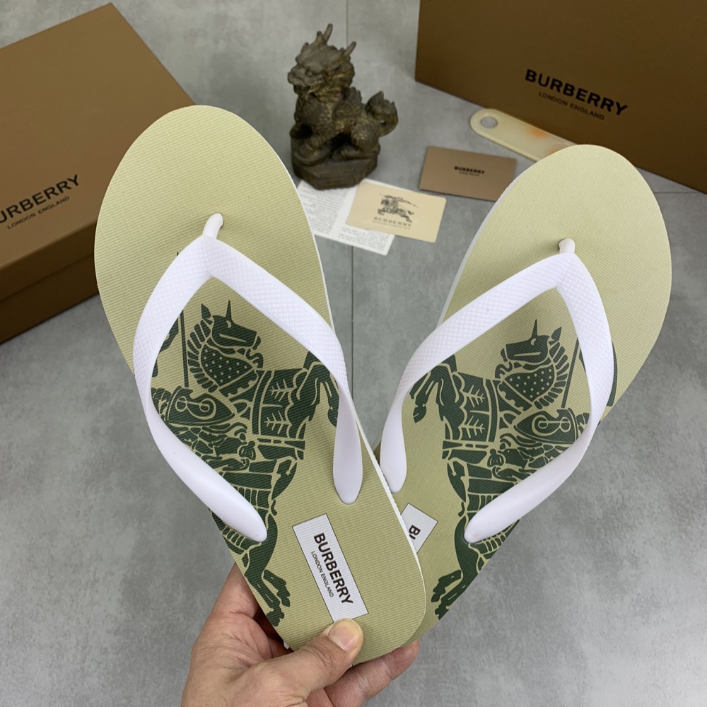 Burberry Shoes Casual flip-flops for couples