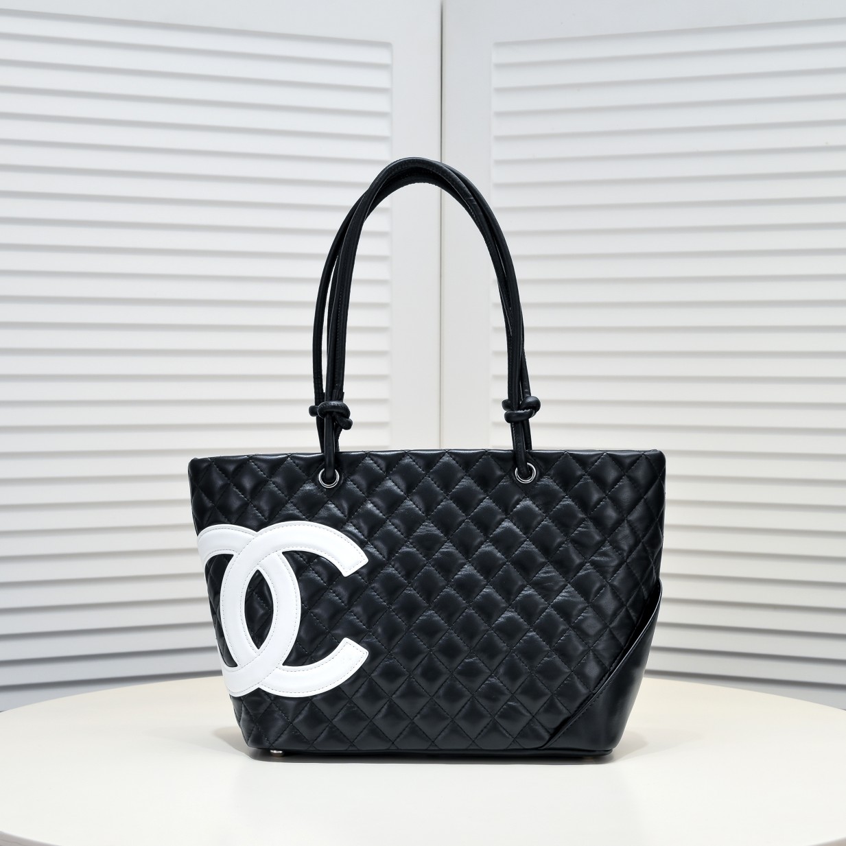 Chanel 24A Vintagep Shoulder Bag Handbag
