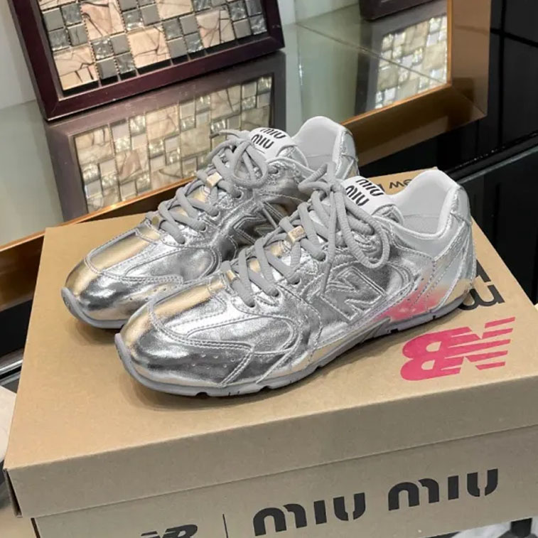 MiuMiu x New Balance 008 Casual shoes HL082