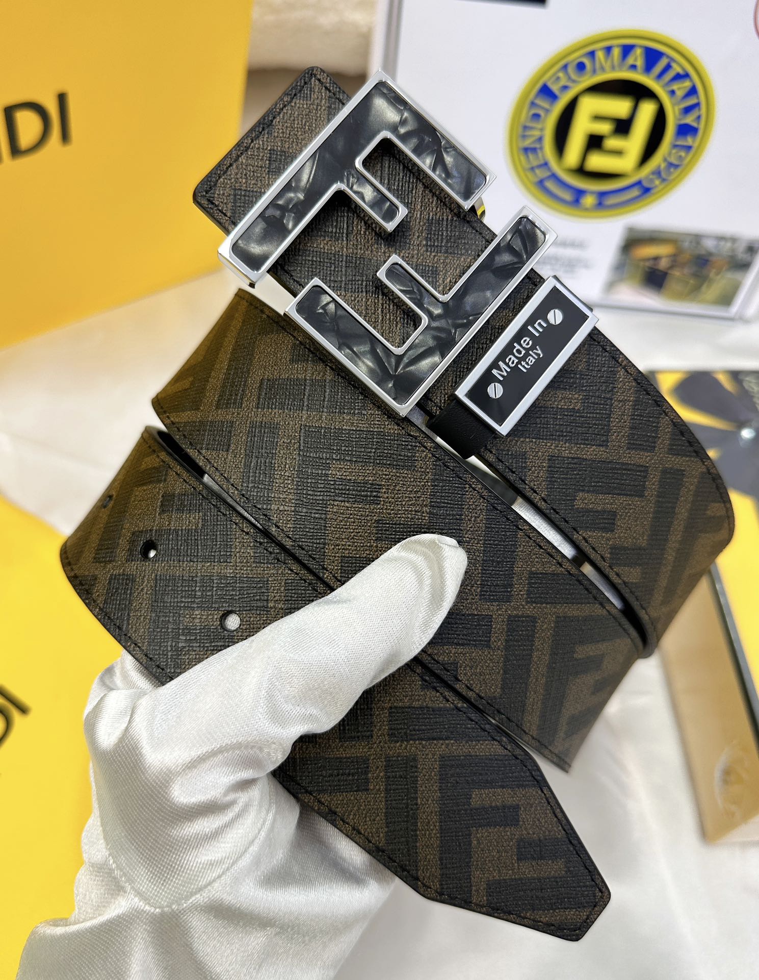 Fendi Leather Belts 1:1 Mirror Version