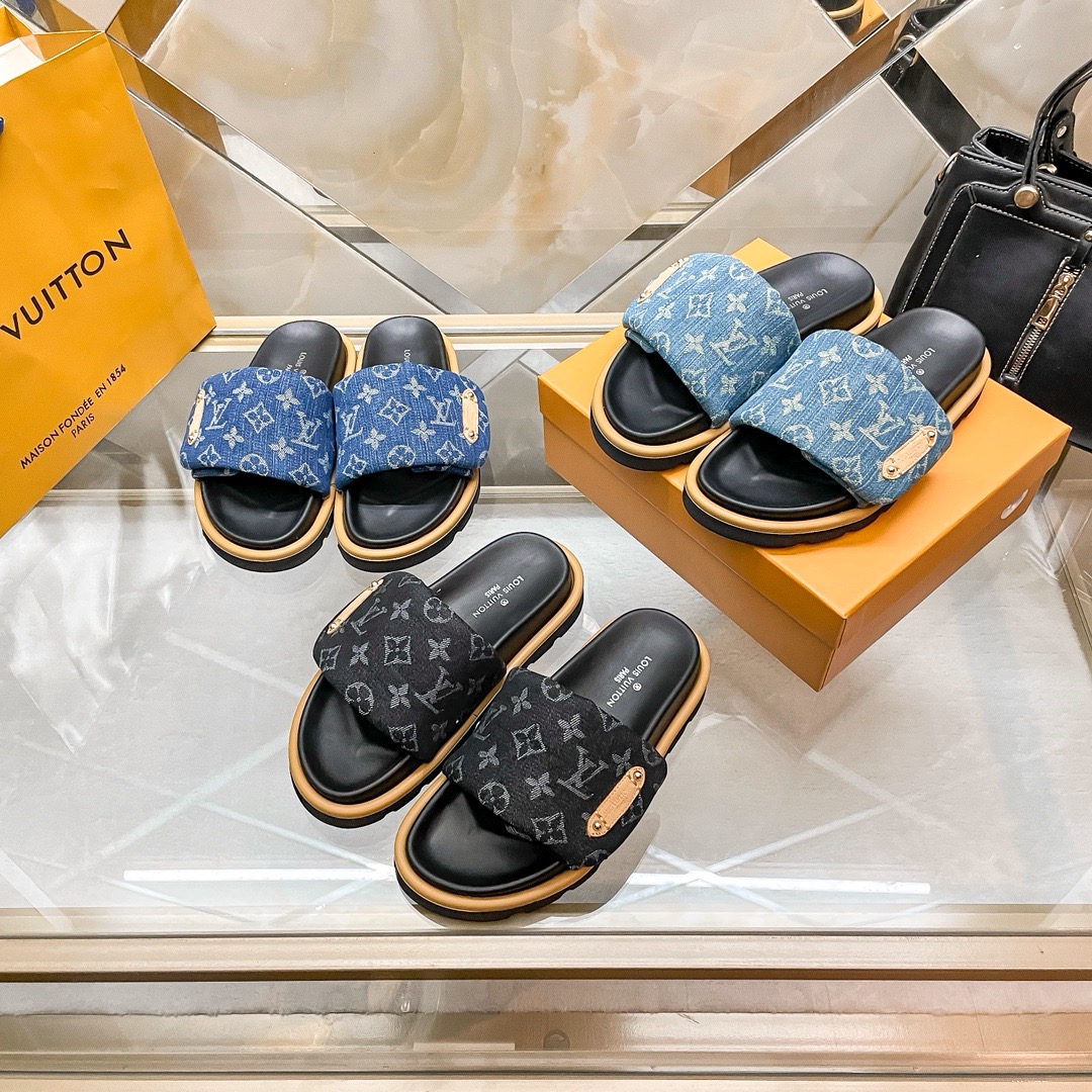 Louis Vuitton Shoes Bread slippers for couples