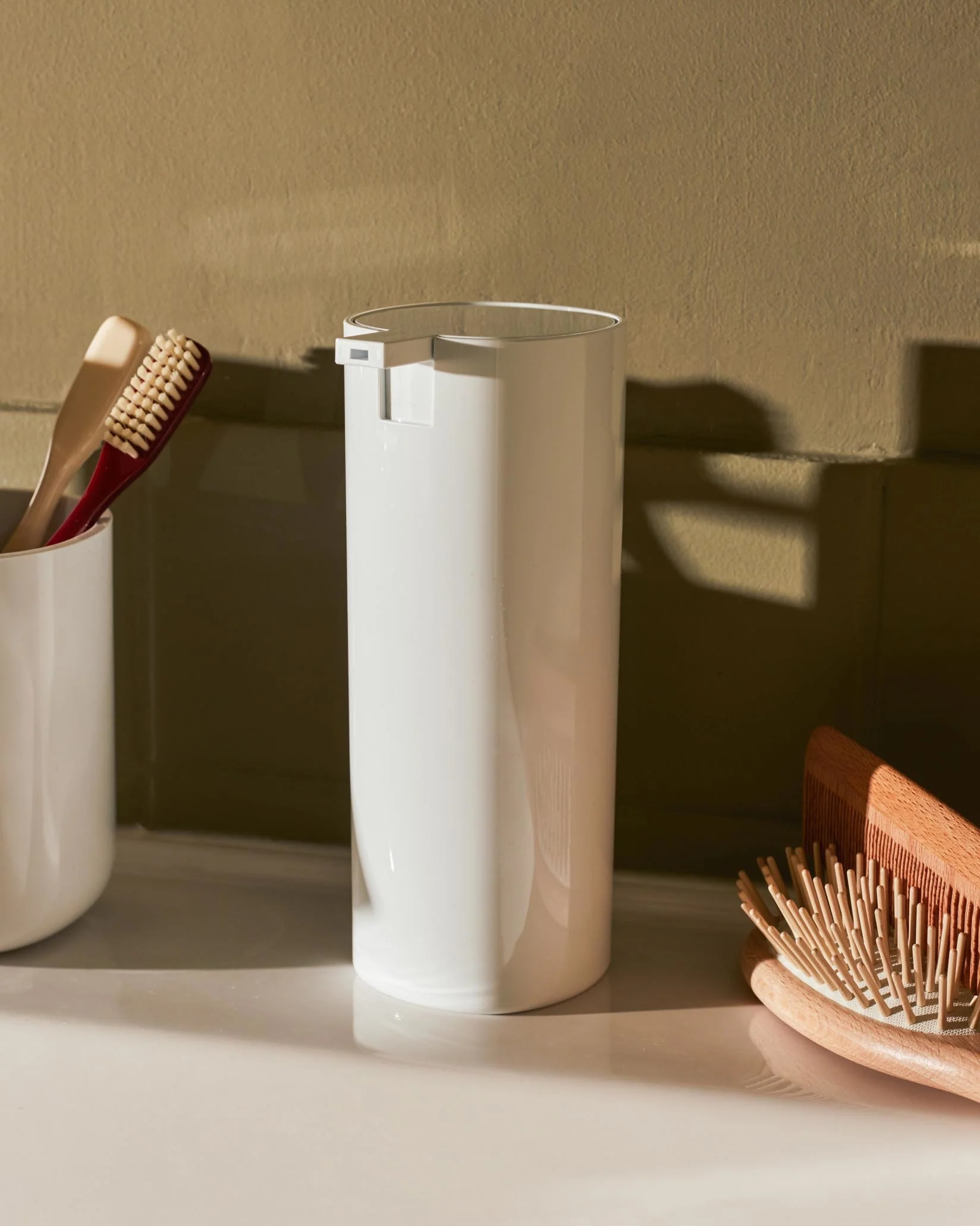 Birillo Liquid soap dispenser Design Piero Lissoni