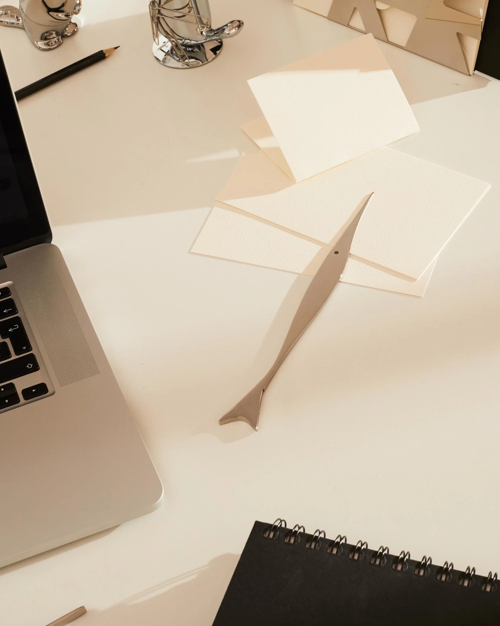 Pes Paper knife Design Giulio Iacchetti