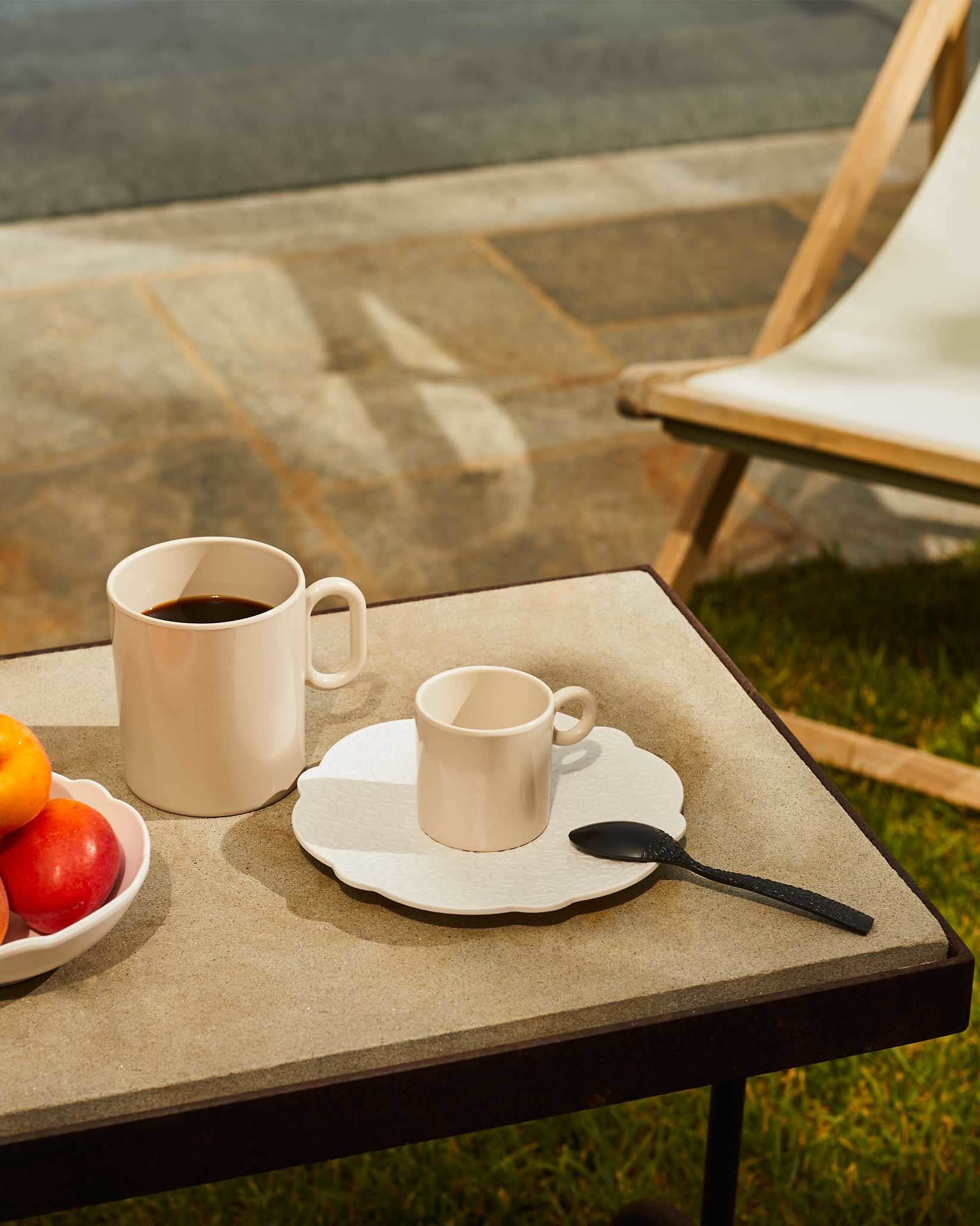 Dressed en plein air Mocha cup. 4 pieces Design Marcel Wanders