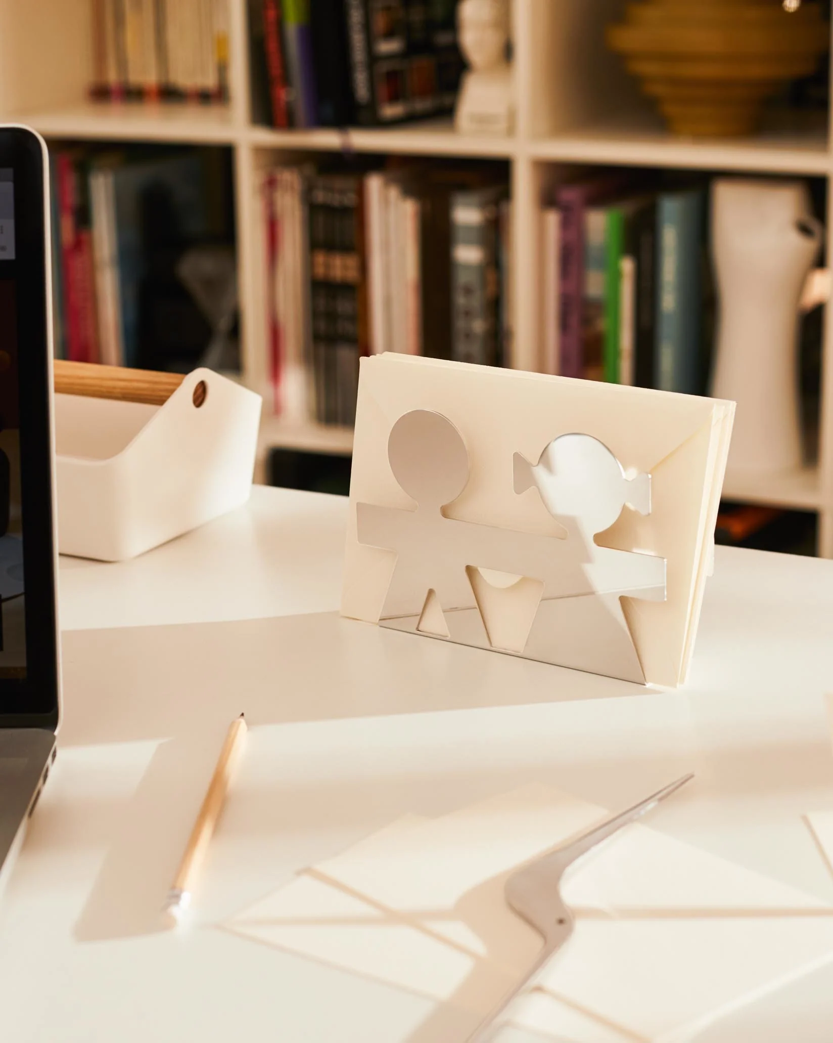 Girotondo Envelope holder Design King-Kong