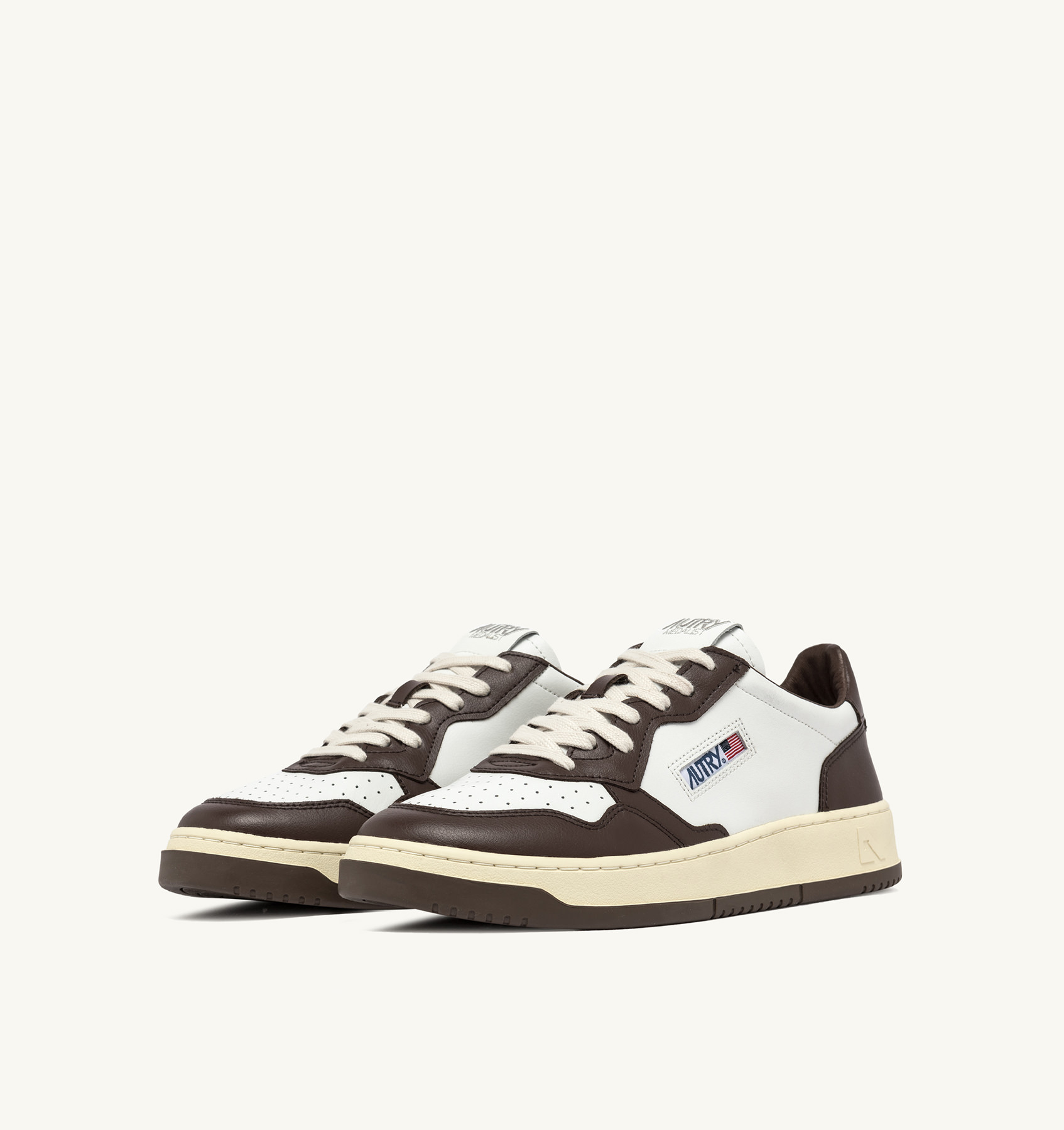 MEDALIST LOW BICOLOR SNEAKERS IN WHITE AND CHESTNUT LEATHER