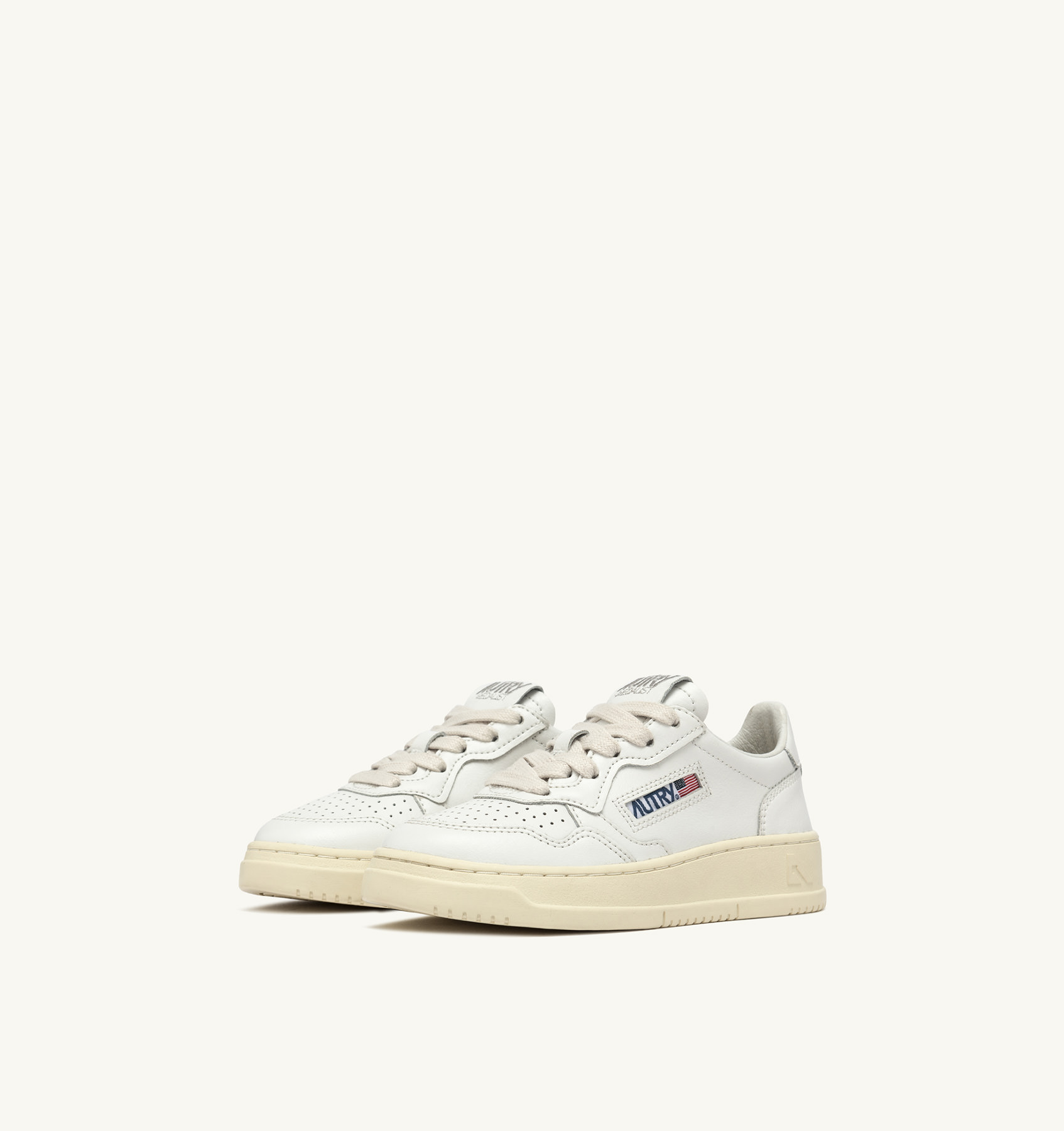 MEDALIST LOW SNEAKERS IN WHITE LEATHER