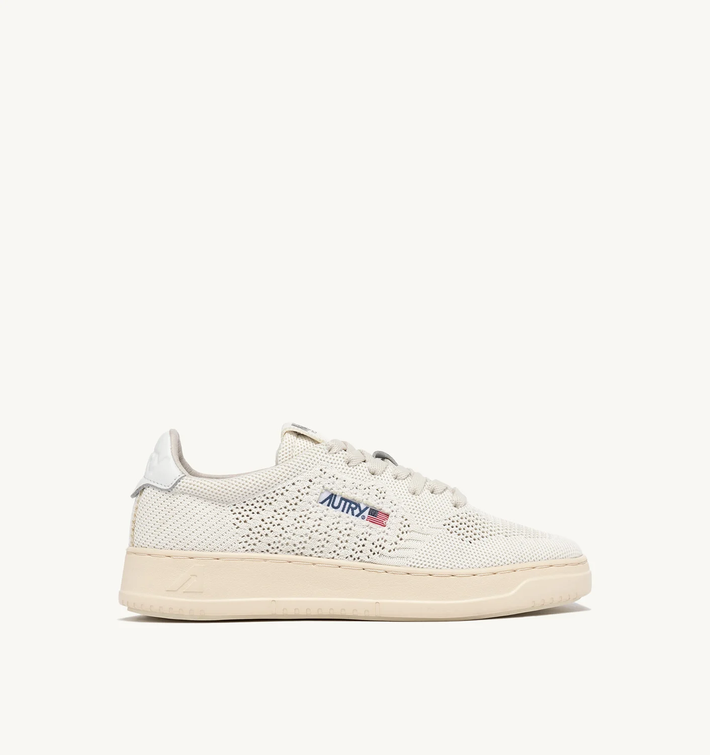EASEKNIT MEDALIST LOW SNEAKERS IN IVORY WHITE FABRIC