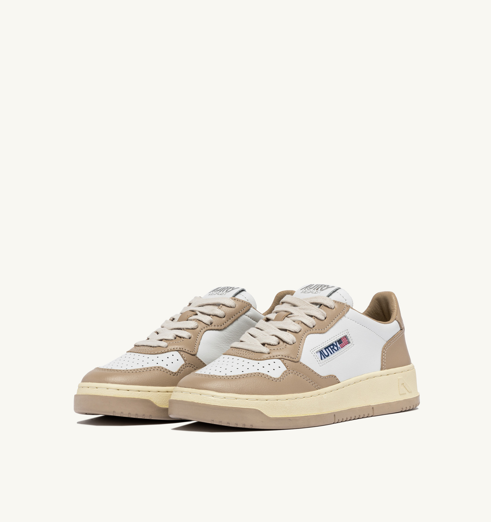 MEDALIST LOW BICOLOR SNEAKERS IN WHITE AND PEPPER LEATHER