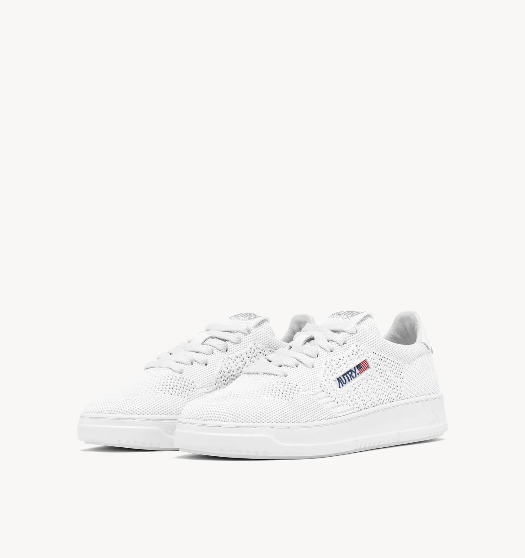 EASEKNIT MEDALIST LOW SNEAKERS IN WHITE FABRIC
