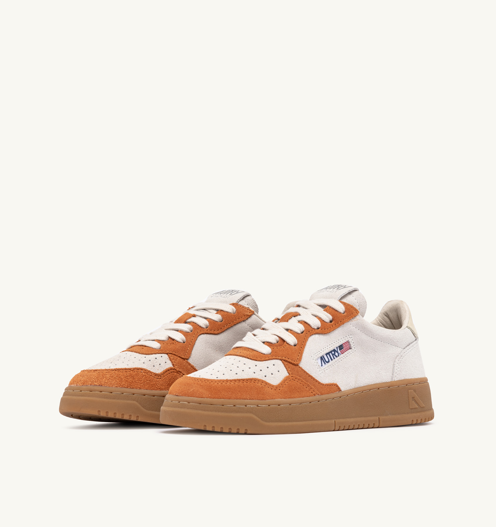 MEDALIST LOW SNEAKERS IN WHITE AND BROWN SUEDE