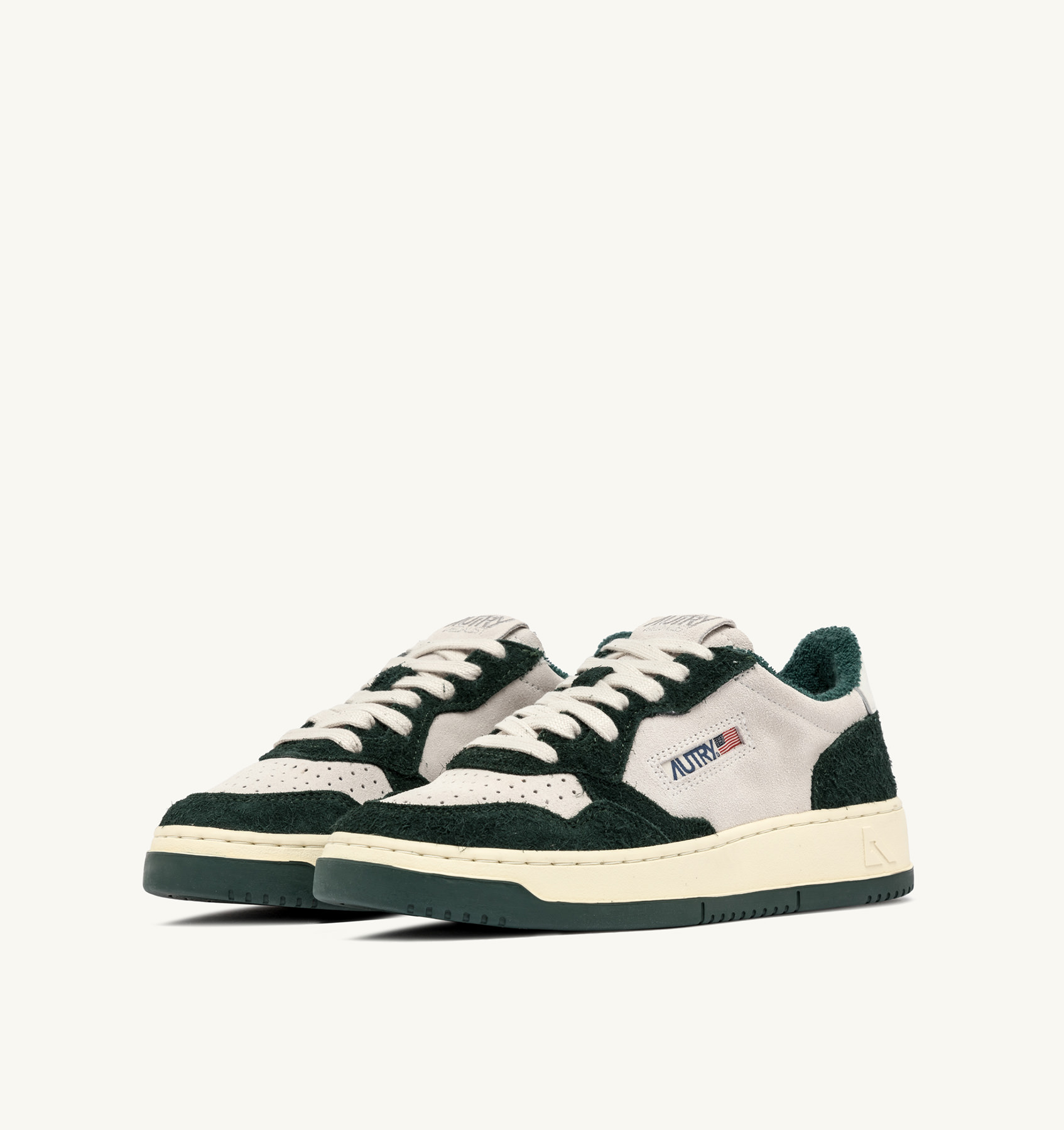 MEDALIST LOW SNEAKERS IN BOTTLE GREEN SUEDE
