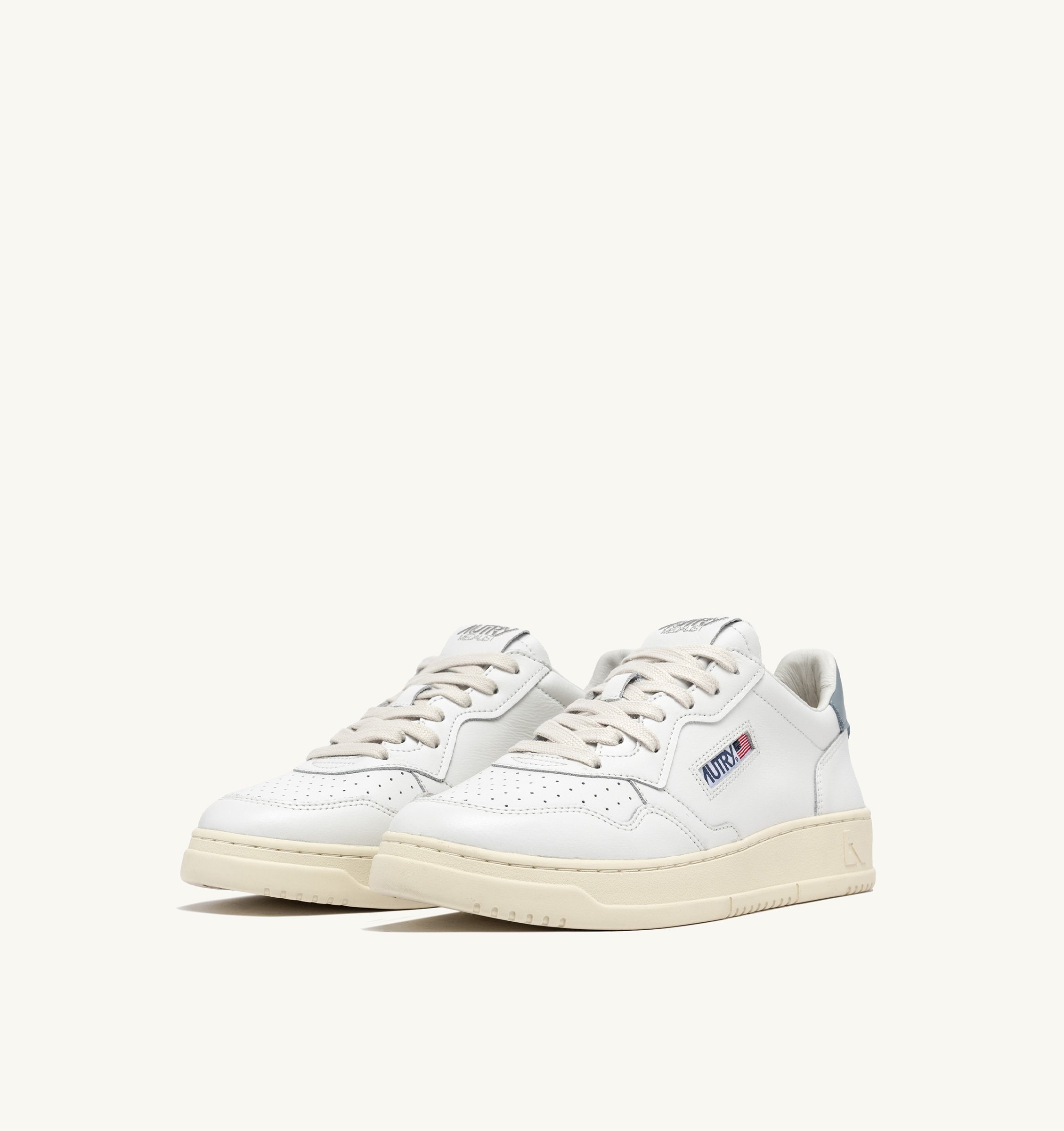 MEDALIST LOW SNEAKERS IN WHITE AND LIGHT BLUE LEATHER