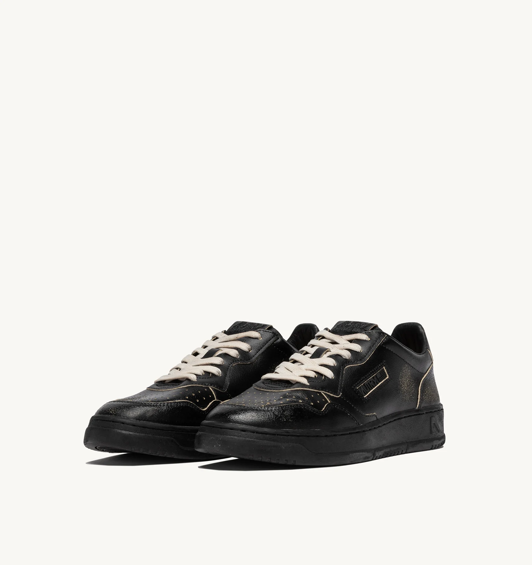 SUPER VINTAGE LOW SNEAKERS IN BLACK LEATHER