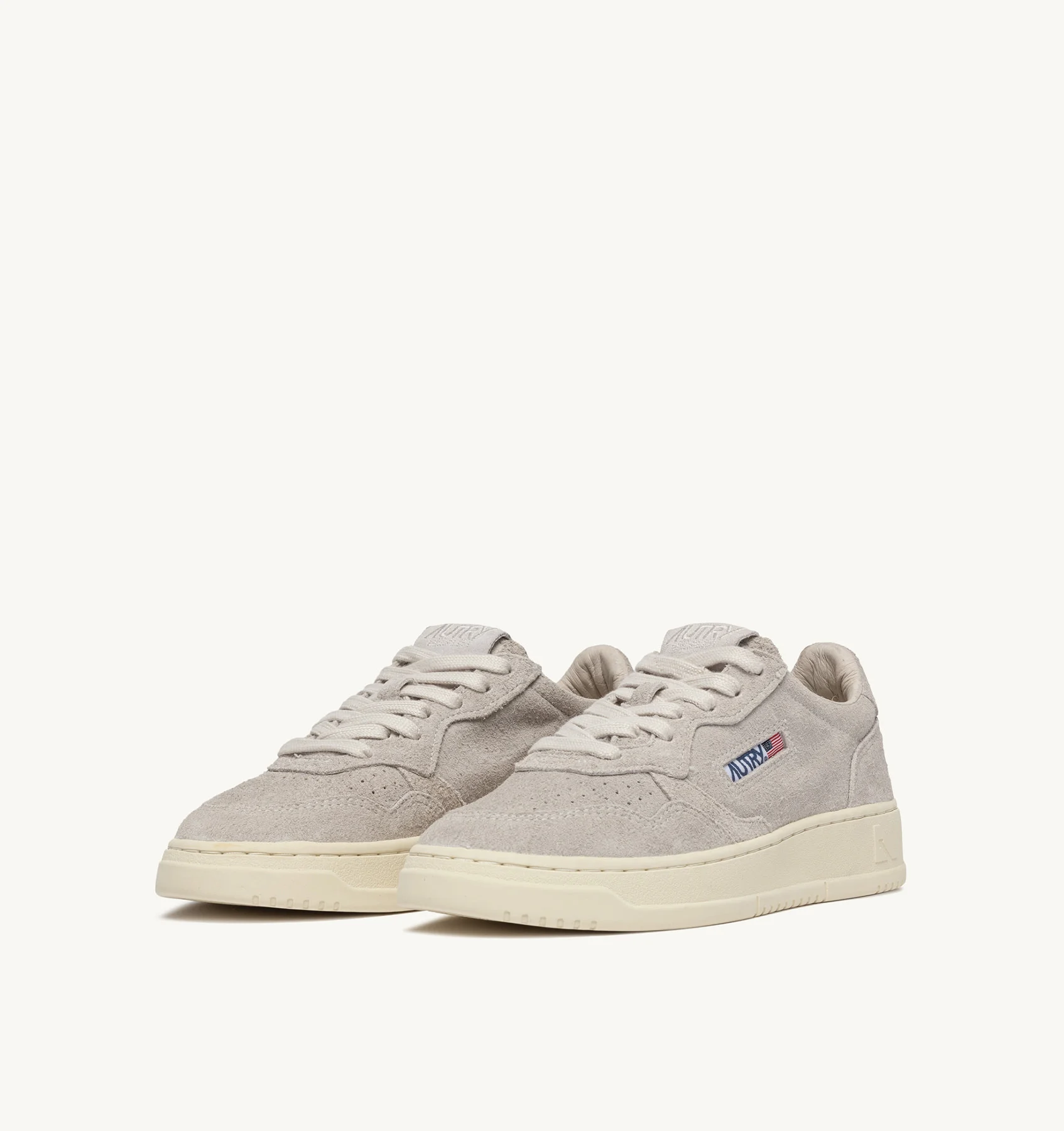 MEDALIST LOW SNEAKERS IN WHITE SUEDE