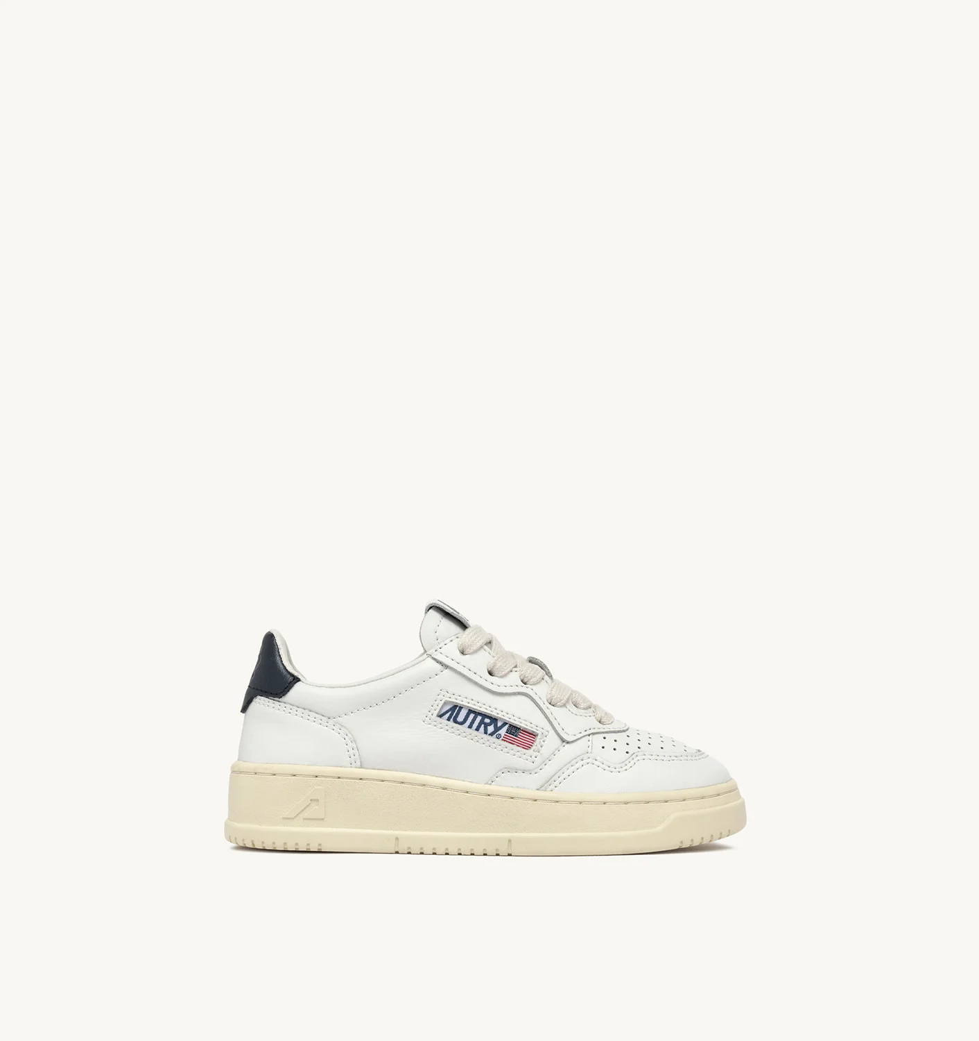 MEDALIST LOW SNEAKERS IN WHITE AND BLUE LEATHER