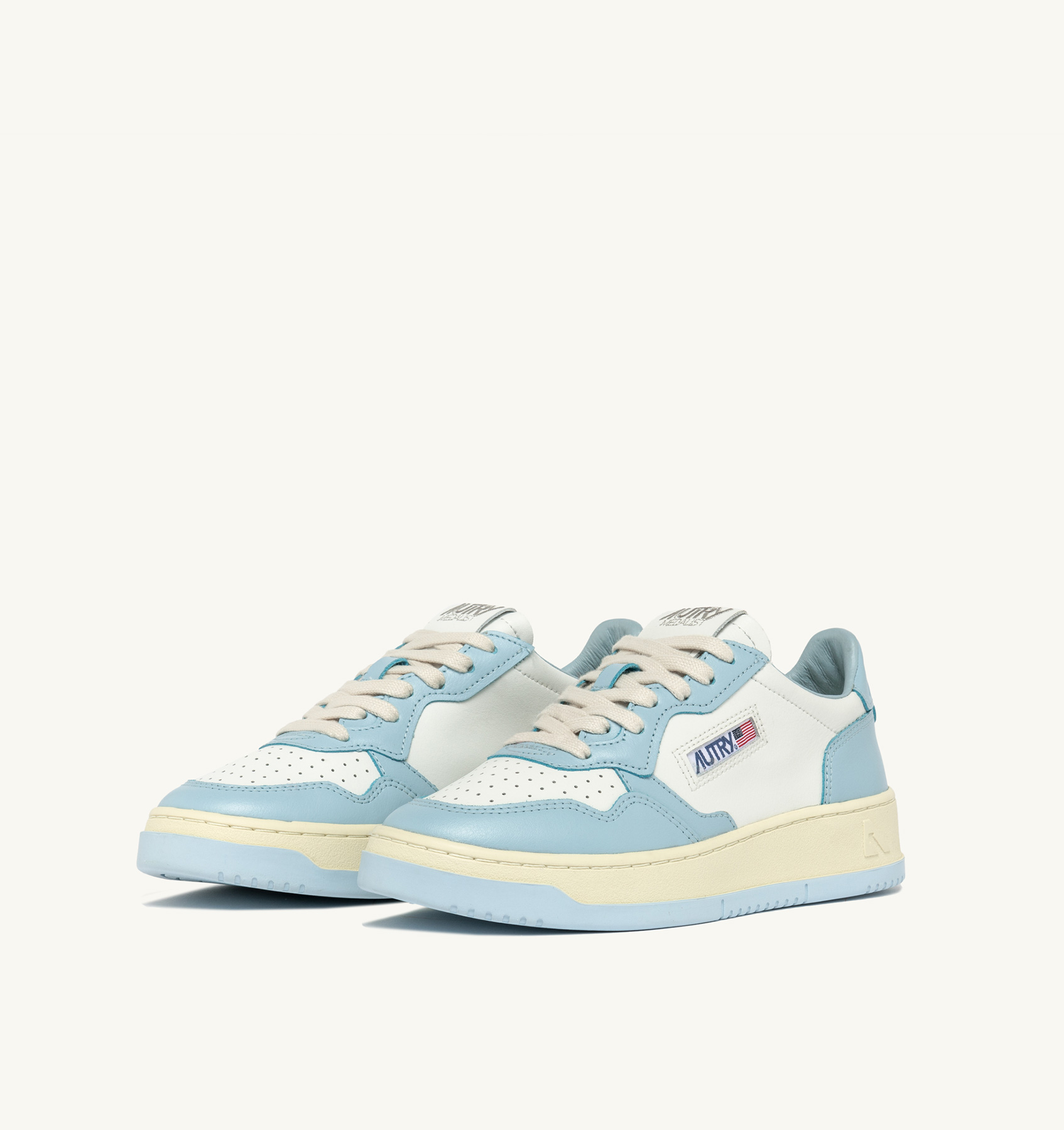 MEDALIST LOW BI-COLOR SNEAKERS IN WHITE AND LIGHT BLUE LEATHER