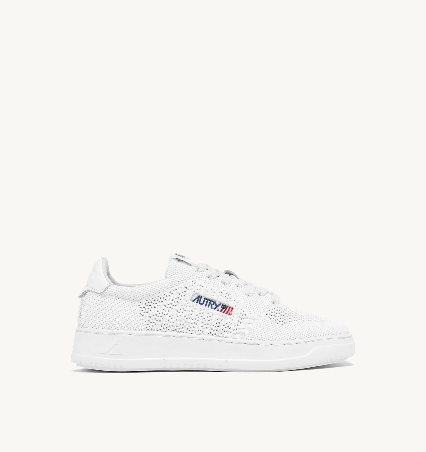 EASEKNIT MEDALIST LOW SNEAKERS IN WHITE FABRIC
